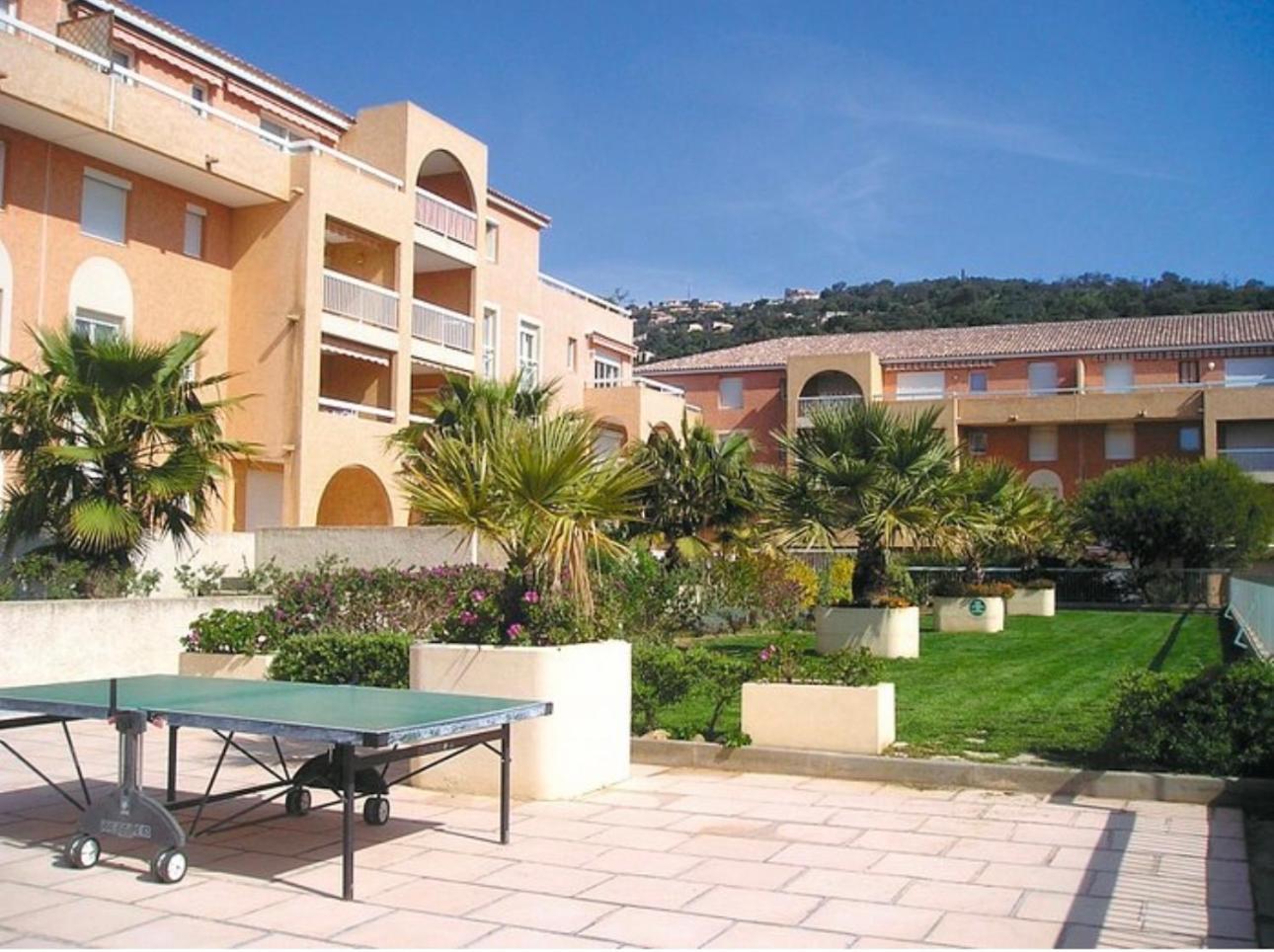 Appartement Residence Santa Barbara Avec Piscine Et A 750M De La Plage Cavalaire-sur-Mer Extérieur photo