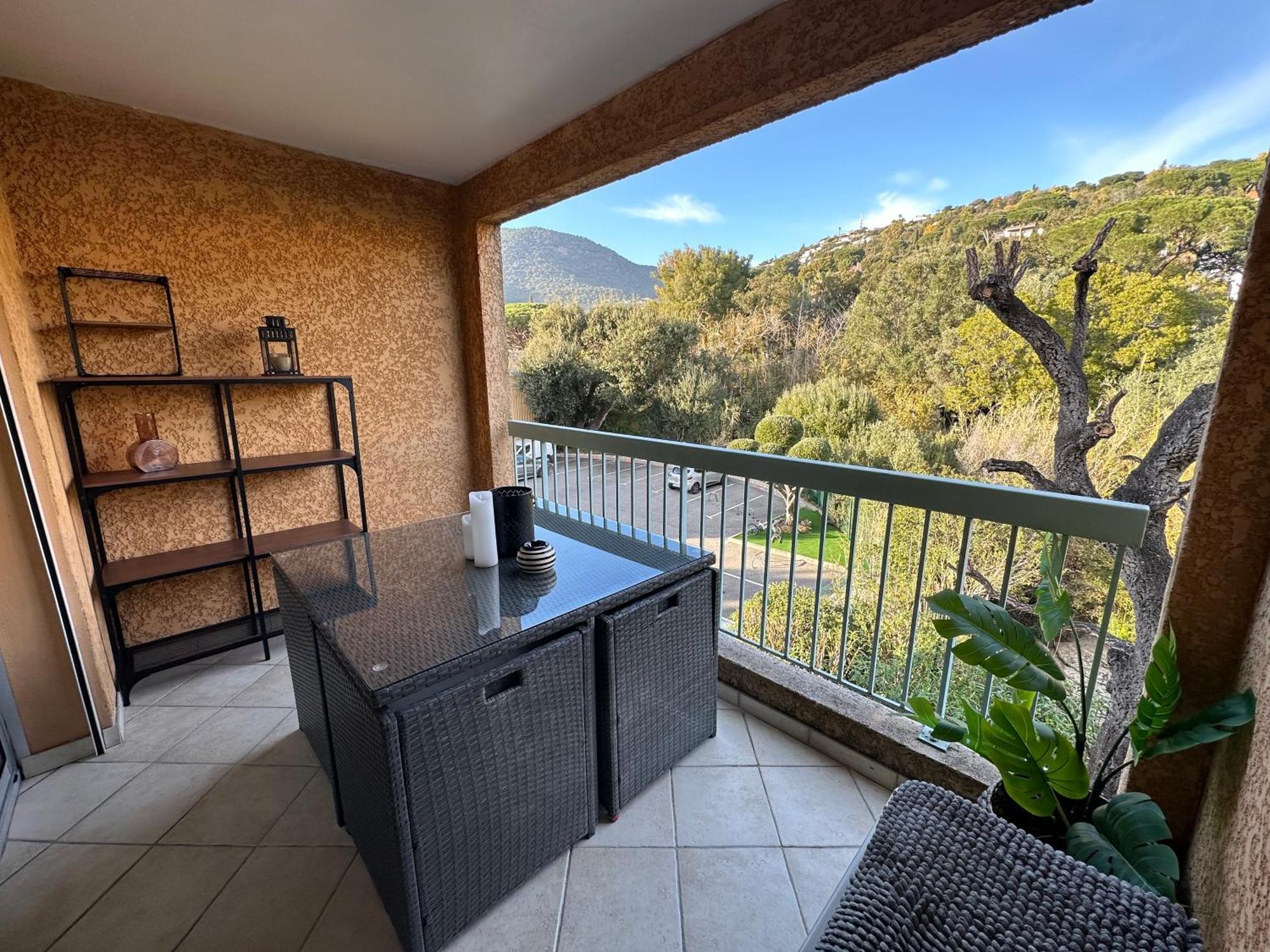 Appartement Residence Santa Barbara Avec Piscine Et A 750M De La Plage Cavalaire-sur-Mer Extérieur photo